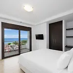 Metis Villa *
